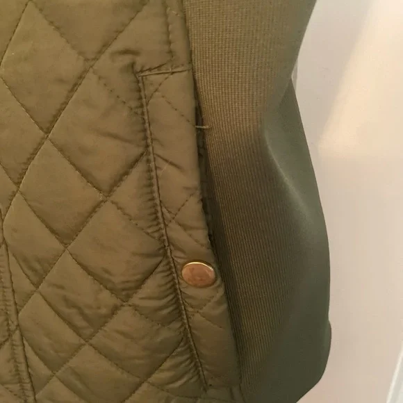 Olive Green Quilted Vest - Picture 3 of 7